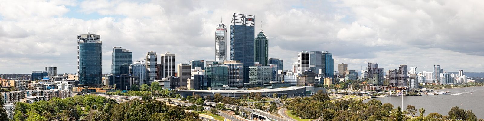 Panoramic view of the Perth central business district and the Swan River from Kings Park